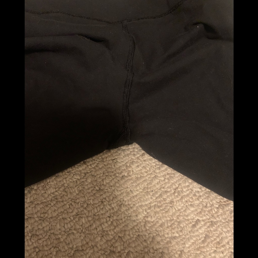 Lululemon Black Cropped Leggings Size 2 - Picture 8 of 8